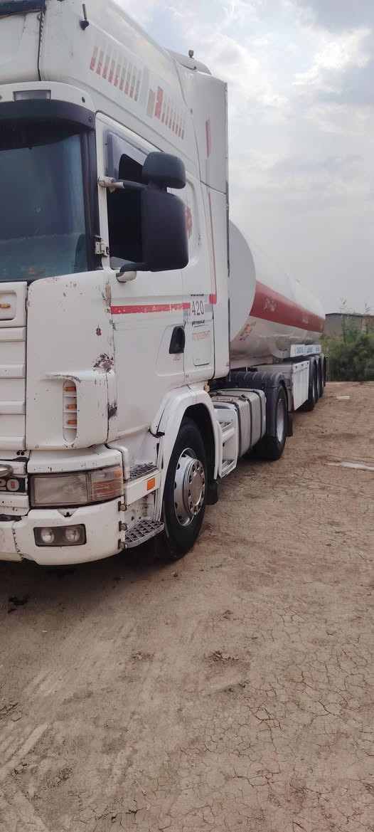 سياره سكانيه • موديل ٢٠٠٣ • للبيع