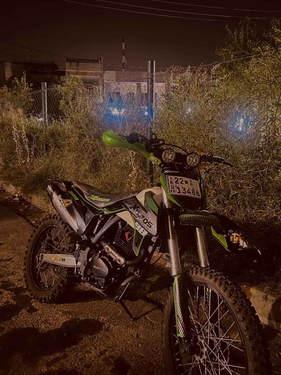 دراجه قفاز اكس موتور كفاله عامه مرقمه رقم اربيل  محرك 300ccدراجه مال ونسه اول ثاني ثالث كلو بطناش تشلع التبليط موقعها موصل حي دوميز شرعي مالها بل موصل هم سعرها مليون 900 متواجد*********** واتساب وماسنجر فقط
