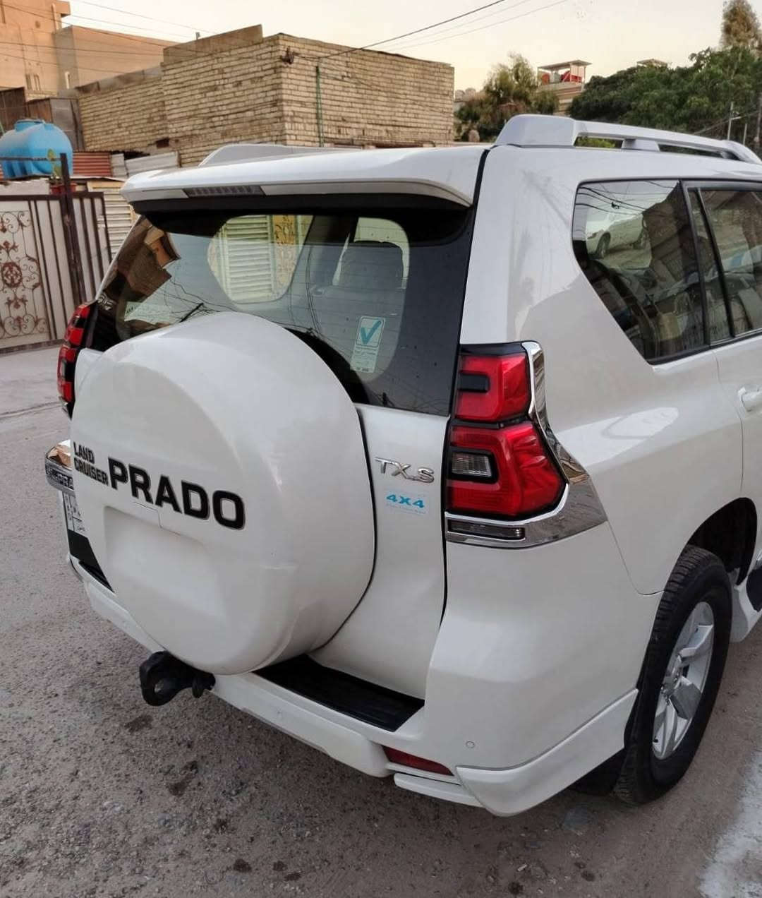 السلام عليكم......
برادو TXS  موديل 2019 رقم بغداد الدولي جديد ضمان شركة ساز ماشية ١٢٢ الف حقيقي السيارة من زيرو عدنا  مكفولة من الصبغ والتبديل والحالوب ودبل كود 
بيها ٣مكانات بارد بسيطة  
السونار مرفق مع الصور 
الاتصال / ***********
