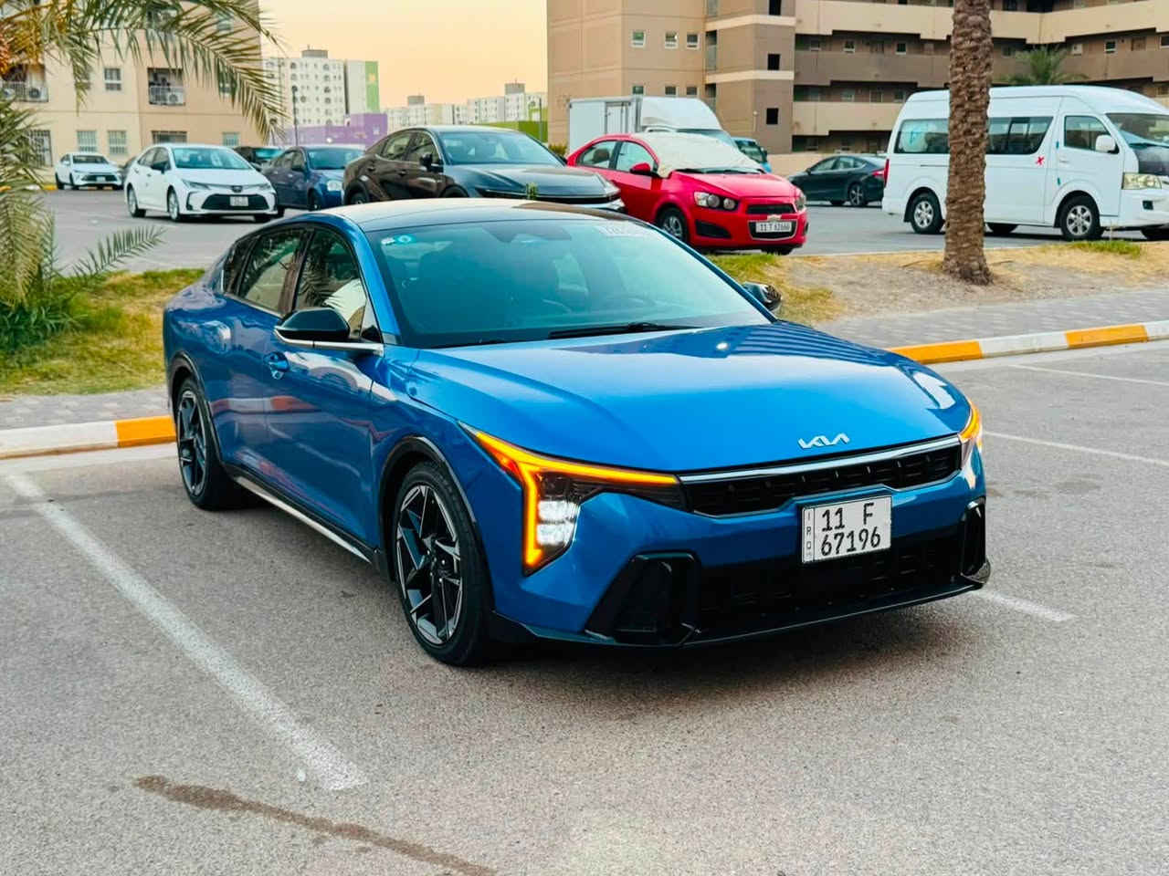 السلام عليكم
كيا كي فور 25 اللون بحري فول بنوراما جي تي لاين ماشيه 32 تبديل بنيد فقط الجاملغ الامامي مصلح نفسه
السعر 177$ 
***********
