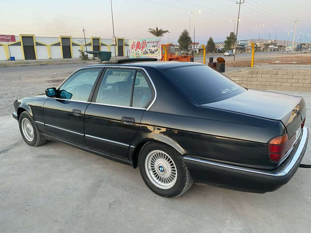 للبيع او مراوس حسب القناعة✨BMW 730 V8 ✨لون اسود كحلي
فول اوتو مديل94✅ 

 بخ جماليه مصبوغه اول صبغه✅

تبريد تدفئه قطعتين شرط ✅

بجم عريض ✅

دبل جكمجه✅

كشنات كهرب جلد تدفئه امامي خلفي ✅

خزن ميموري للكشنات ✅

محرك 8 شرط كير شرط✅

حماوه ثابته اقل من النص ✅

طخم كامل جديد✅

طخم تايرات جديد✅

✅ABSشغال

سنتر لوك ✅ 

كابون بانزين ✅

رقم انكليزي ✅

سلايت 3 وضعيات ✅

4جامات كهرباء✅

لايتات بلادي شركه✅

بدون خياس✅

صاج بلادي مو لزك ✅

مكفوله  والكص✅

✨فول السياره✨

سعر السيارة 63ورقة وبيه مجال 

***********
