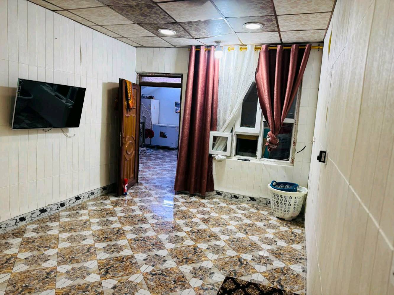 دار للبيع
العنوان حي الاسرى ولمفقودين خلف مول ما شاء الله
المساحه  160م
مواصفات البيت
غرفتين نوم هول استقبال مطبخ حار وبارد وصحيات داخليه وخارجيه
نوع العقار ماليه مضمون
السعر 75 وبي مجال