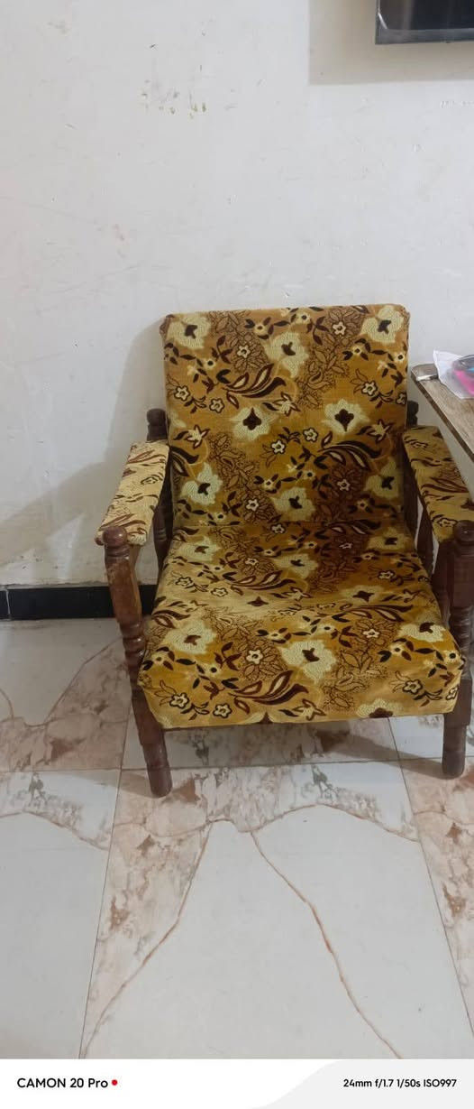 ١٠٠ الف مكانه حله حي الضباط الثانيه بي الزغيره طاكه من جوه ووثانيه مصلحه ***********

نص مكتوب في الصور:
- CAMON 20 Pro
- 24mm f/1.7 1/50s ISO724
- CAMON 20 Pro 24mm f/1.7 1/50s ISO997
- CAMON 20 Pro • 24mm f/1.7 1/50s ISO1016
- CAMON 20 Pro • 24mm f/1.7 1/50s ISO612