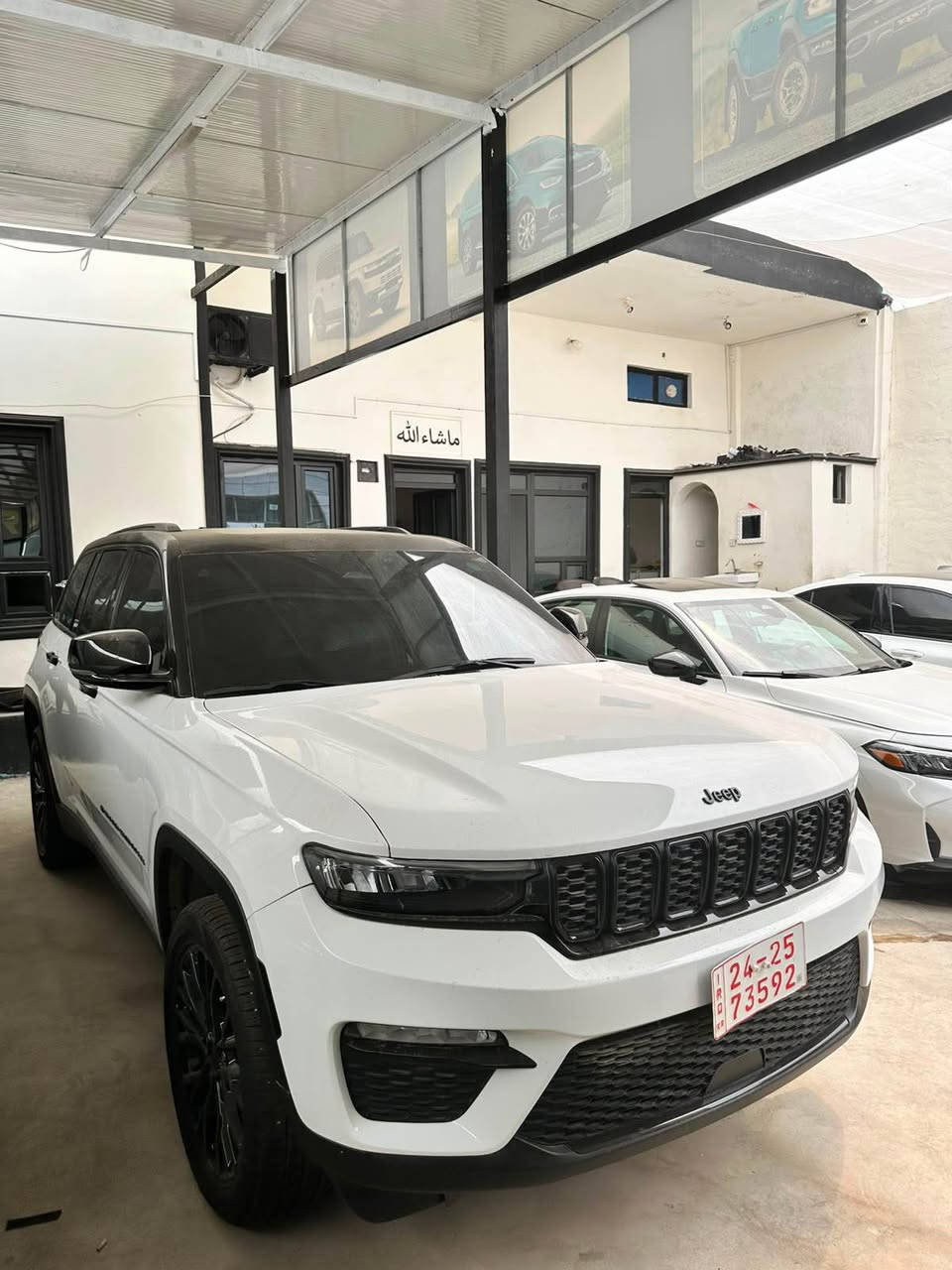 جیپ گراند شیروکی | Jeep Grand Cherokee
.
مودێل: 2024
.
دەبل اکسل 4x4
.
مواصفات : Limited
(پانوراما - کوشن هیتر - کوشن خزن - هتد…)
.
٢ دەرگەهـ تبدیل شەریکە 
١ چاملغ سبغ
.
پێش و پاش کبس
شاصی بشەرت کبس
.
ئیرباگ دکمە سیستم
.
11000 میل
.
محرك 6 سلندر  V6
.
سعر 309$ پچەک مجال
.
***********       کورەک + واتساپ
.
زاخو - مهندکارس زاخو, دهوك
