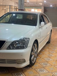 ٢٠٠٥ • موتور مضبوط • كوشن جلد