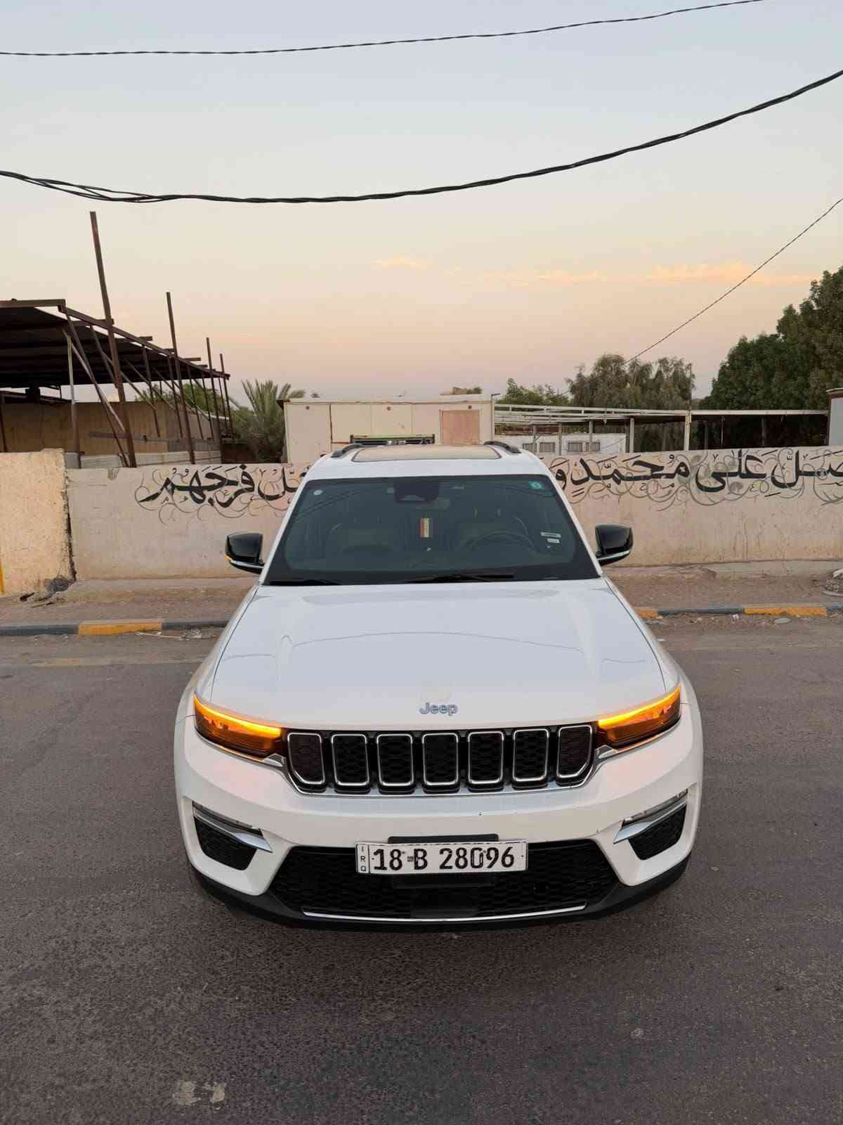 السلام عليكم 
جيب لمتدد موديل 2024 
بلكن ( هايبرد +بانزين + شحن خارجي ) 
السياره كفاله عامه  
ماشيه 88 الف كيلو 
داخله بكتاب شهداء  
رقم بابل 
اتعهد بلوكاله والبصمه اي وقت 
رقم الهاتف : ***********
