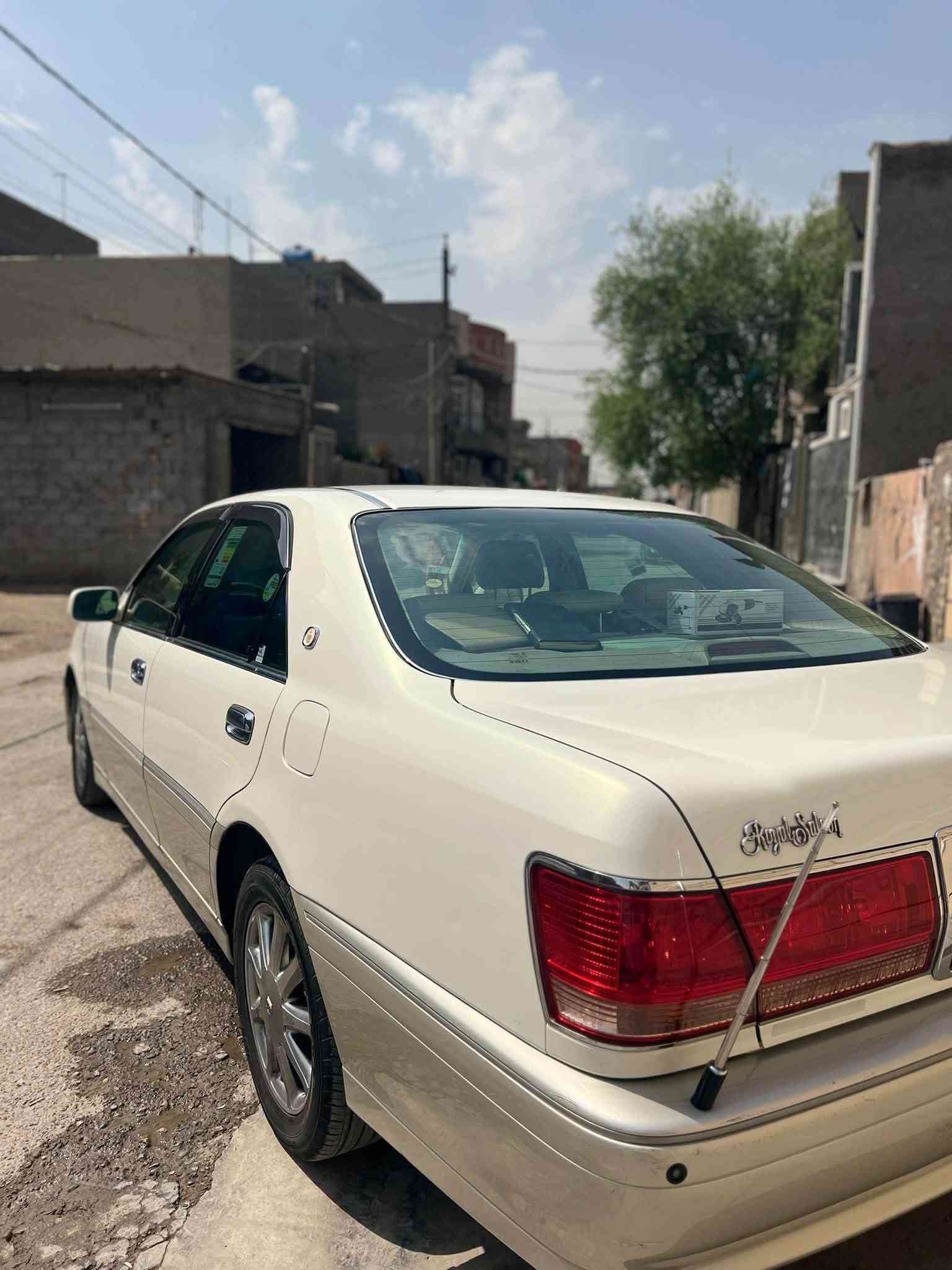 السلام عليكم شباب
ملكه كراون موديل 2003
قرار 102 اني مشتريها واني مخلص معاملتها لحد الترقيم 
رقم بغداد مميز بّــ اسمي تحويل مباشر
السياره 4دكم فول عدا الفتحه سياره كفاله عامه من الگص و النقل ومكفوله من العيب الشرعي سياره اجدد من الصور
ديڤور الجبير 
شاصي 75
ماشيه 188 حقيقي
السياره كامله مابيها نقص 
منضومه تبريد شادلها جديده
سعرها 165 وبيها مجال
مكان السياره بغداد الشعب
***********
