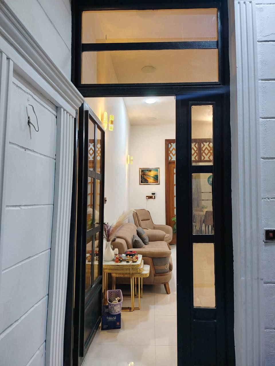 دار ١٠٠ متر طابق ونص للبيع تقاطع القدس خلف مطعم مخلد ابوالكص ظهر البيت الشارع العام ***********
