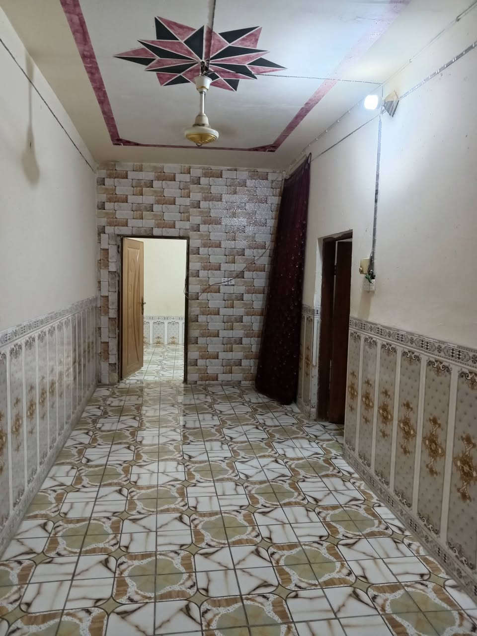 بيت للبيع ١٥٠ متر محجوز مبادره في حي المنتظر خلف البزل كما مؤشر بالصوره بشارع قيس ال محمد الشعيبي سعر مناسب للتواصل ***********
