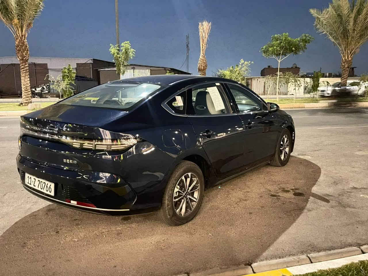 السلام عليكم
BYD
دسترويل لون مميز ازرق
موديل :2025
ماشيه : ٧٠٠٠ الف 
كفاله عامه ع وضعيه الشركه
تشغيل عن بعد 
كير محرك مكفول
مرايات كهرباء 
كشنات ابيض رياضية
لد نهاري 
شاشه قلابه 
اشاير بل مري 
وبعد مواصفات دسترويل معروفه
السعر ٢١ مليون 
عنواني بغداد الشهداء البياع ***********
