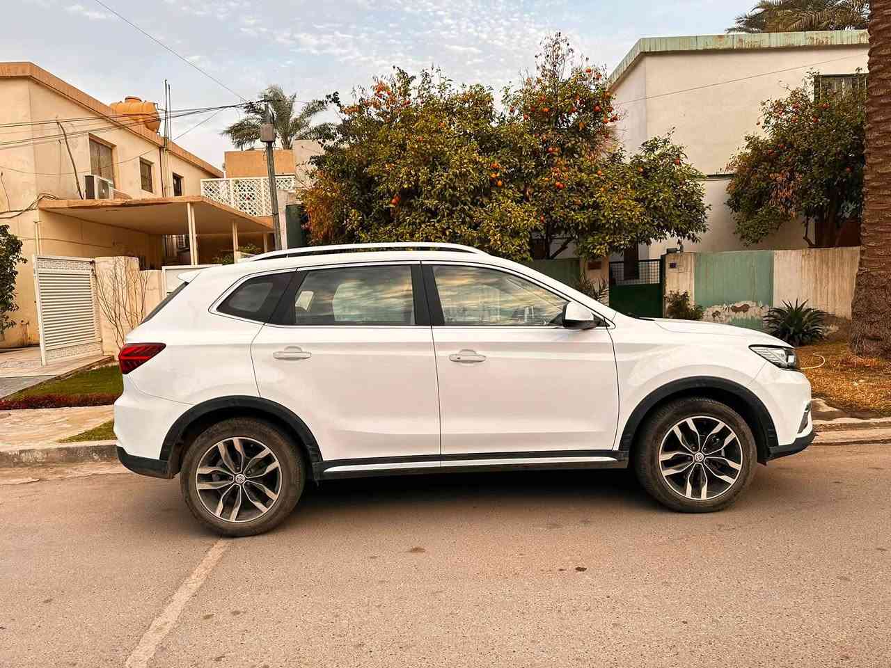 من رخصة الادمن
MG RX5 2022
ماشيه 31 الف كيلو 
محرك 1.5 تيربو 
مكانها بغداد 
سعر 115 ورقه وبيها مجال 
***********
