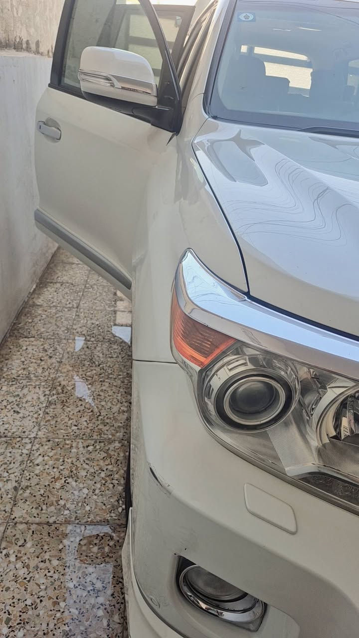 سلام عليكوم الندكروز موديل ١٢ ماشيه ١٨٢
رقم بغداد بيه مكانين بار زغار كلش العنوان بغداد دوره مكفوله من صبغ وضربه 
رقم ***********
