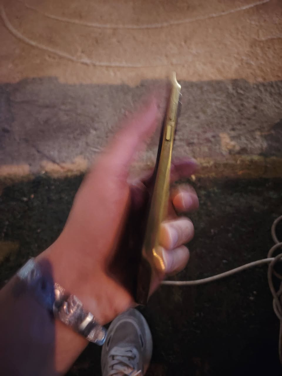 السلام عليكم للبيع بوكو،x4 pro 5G
ذاكرة 256 عشوائية 8+8
نظافة جهاز موضحه يمك ب صور شاشه بيهه شخوط عادية
جهاز بلادي ممفتوح موضح يمك كلشي. ب صور ضمان الجهاز سعر 160  الف قفل شراي اتصل مكاني بغداد الدوره
***********
