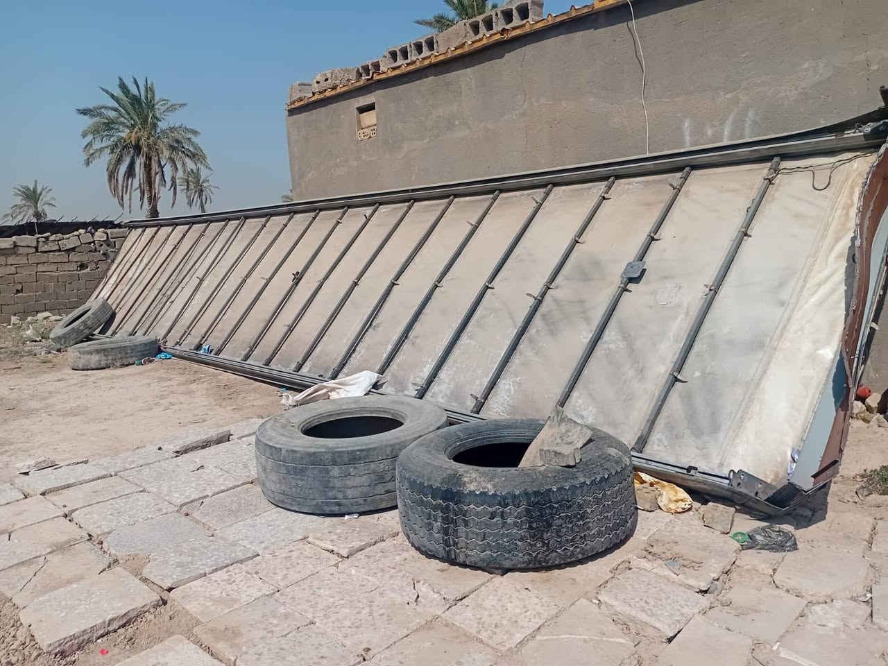 سقيفه للبيع طول ١٣و ٦٠ عرض ٢ونص مكان بغداد الفظيليه  (***********)
