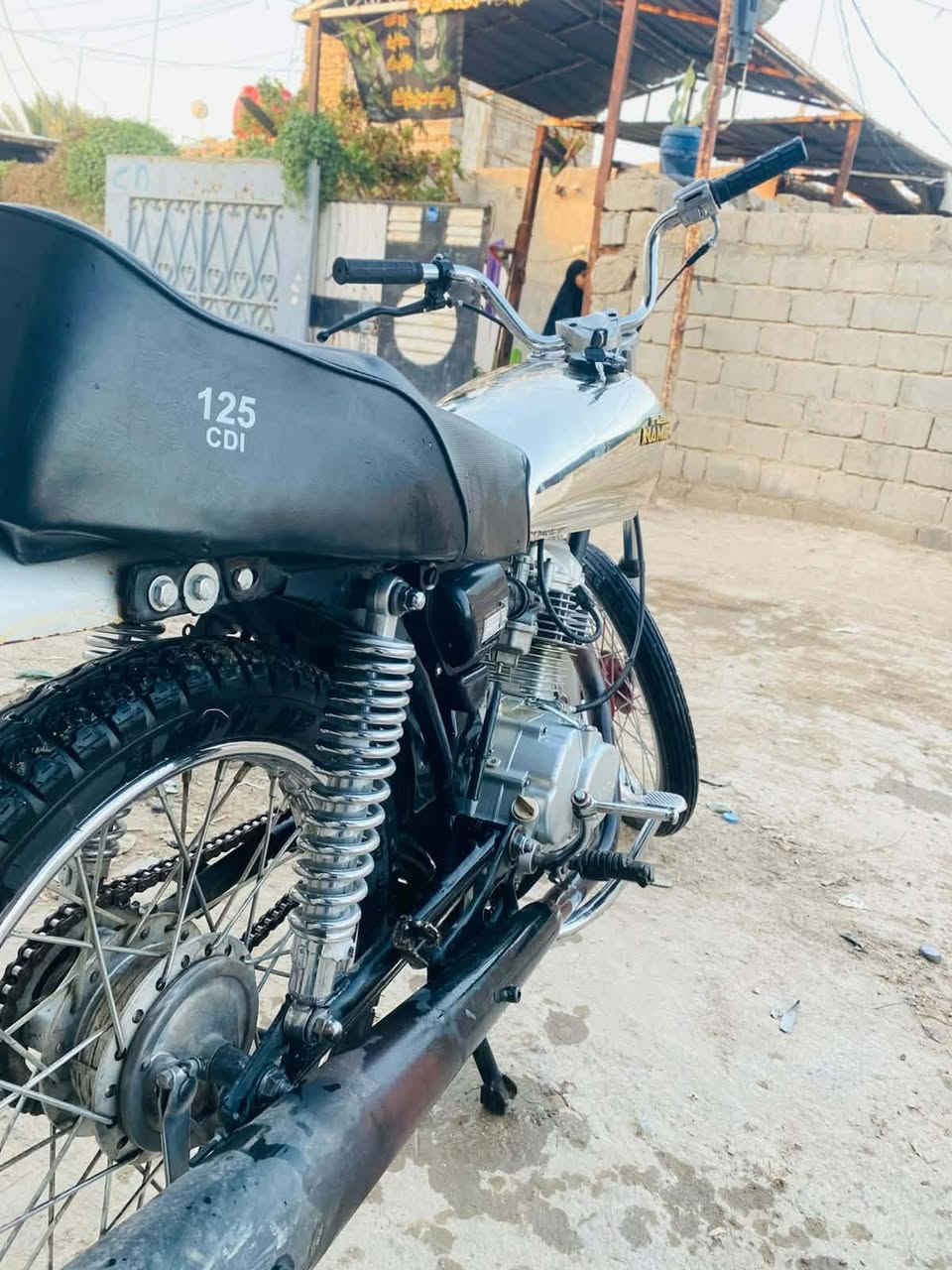 سلام عليكم نامه موديل 26 السعر 600 وبيه مجال بس الصلنصه مو وياه مالته موجوده اتصل عليه وبيك خير ودلل ***********
