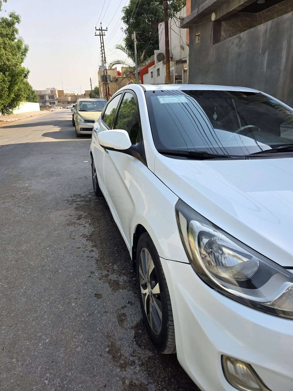 السلام عليكم للبيع اكسنت خليجي 2014 مكفوله كفاله عامه محرك 1600  كير ومحرك وتبريد على الفحص رقم جديد وهزه جديده السياره جديده السعر 102 وبيه مجال للستفسار اتصل ***********
