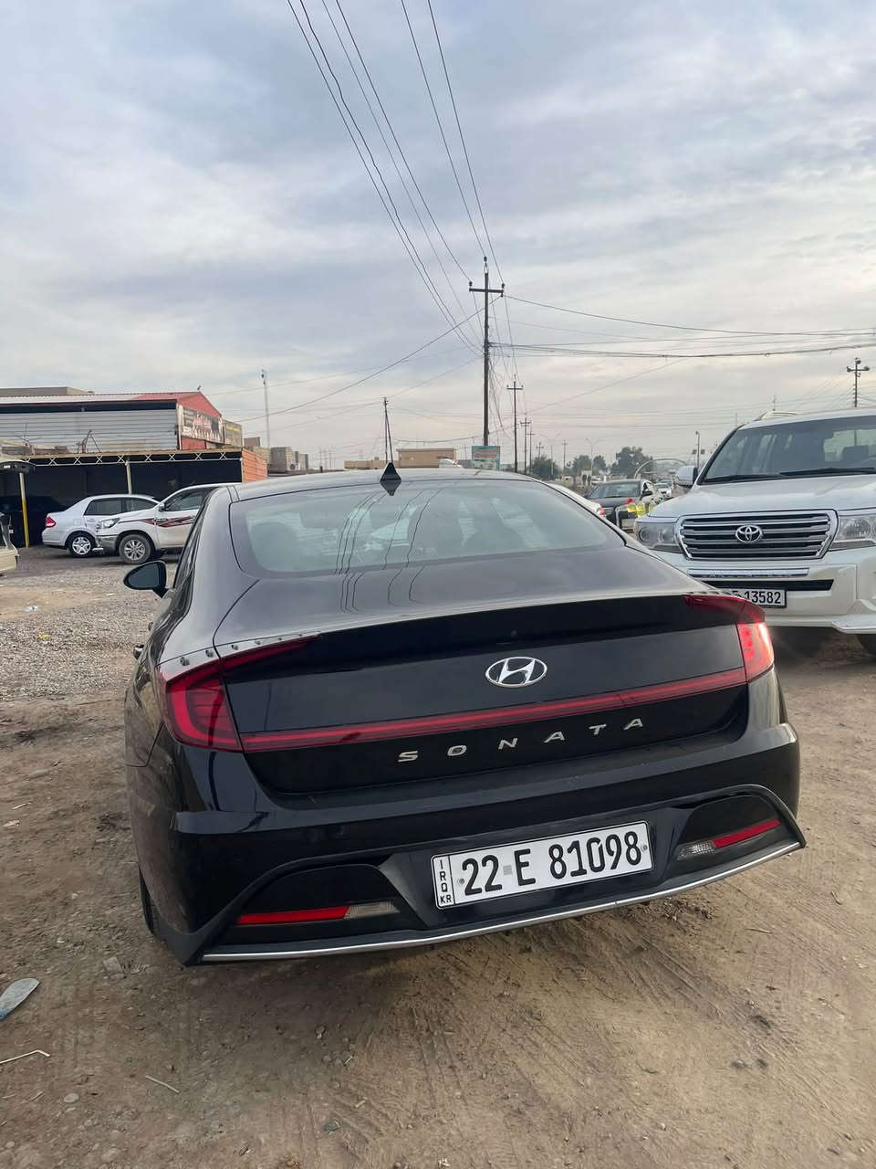 🔥 سوناتا 2021  🔥
للبيع  هيونداي سوناتا 2021 بمحرك **2.5  ** سيارة مرتبة ونظيفة فول مواصفات.

    (145$)

🔹 المواصفات:
• محرك GDI 2500
• قير أوتوماتيك بيانو 8 سرعات
• فئة SE
 • رادارات  
•رادار مانع تصادم امامي خلفي
• كاميرا خلفية
• أنظمة أمان ومساعدة بالسياقة
• شاشة وسطية
• Apple CarPlay و Android Auto
• تحكم ستيرن
• مثبت سرعة.  
• قياده ذاتيه تنبيه خروج عن المسار 

🔧 حالة السيارة:
• بيها جاملغات امامي بدون 
• بدون دواخل، والدواخل شرط
• الشاصي تكم دوسات مكفول

محرك كير كهربائياته كله شرط سياره ماشيه 190الف كيلو سياره رقم اربيل الدولي  

مكاني شرقاط /اربيل 
هـ ***********
