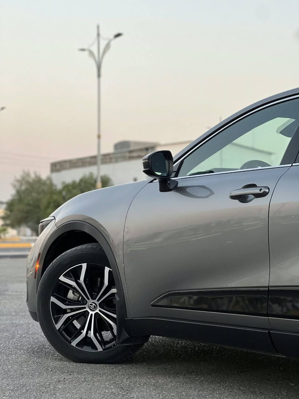 السلام عليكم ♥️

للبيع تويوتا كراون وراد امريكي 
موديل 2023 هايبرد 🔋 
فئة السيارة (XLE)
السعر ٢٣٥
مواصفاتها 

1-بصمة 
2-بصمة ابواب 
3-بصمة تشغيل 
4-صندوك بصمة 
5- تشغيل عن بعد 
6- لد نهاري امامي 
7-لد خلفي 
8-ويل حجم 20 
9-رادار امامي 
10-رادار خلفي 
11-حساسات امامية 
12-حساسات خلفية 
13-نقطة عمياء 
14-مري شفط 
15-اشاير بالمري 
16-شاشة كبيرة 
17-شاشة دجتل 
18-شحن لاسلكي
19-ابل كار بلي 
20- ثلاث وضعيات قيادة 
21-اتو هولد 
22-هاند بريك بصمة 
23-كشنات تدفئة 
24-كشنات جلد و مخمل 
25- كشنات كهرباء 
26-كير كهربائي 
27-قيادة ذاتية 
28-تحديد مسار 
29-كروس سرعة 
30-فول تحكمات سترين 
مًکْآنِهّآ   کْربًلَآء 

بعد هواي اكو  مواصفة مذكرتهم 
السيارة رقمهابغداد  السيارة كاملة مكملة من كل النواحي حادثها سطحي بدون تبديل فقط تصليح يعني كل قطع السيارة بلادية و مكفولة 100‎%‎ السيار
***********
