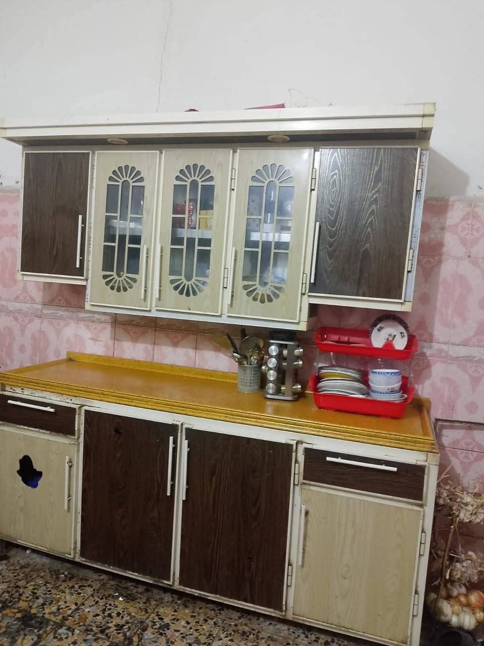 كاونترات مستخدمه البيع ناصريه مركز
***********
