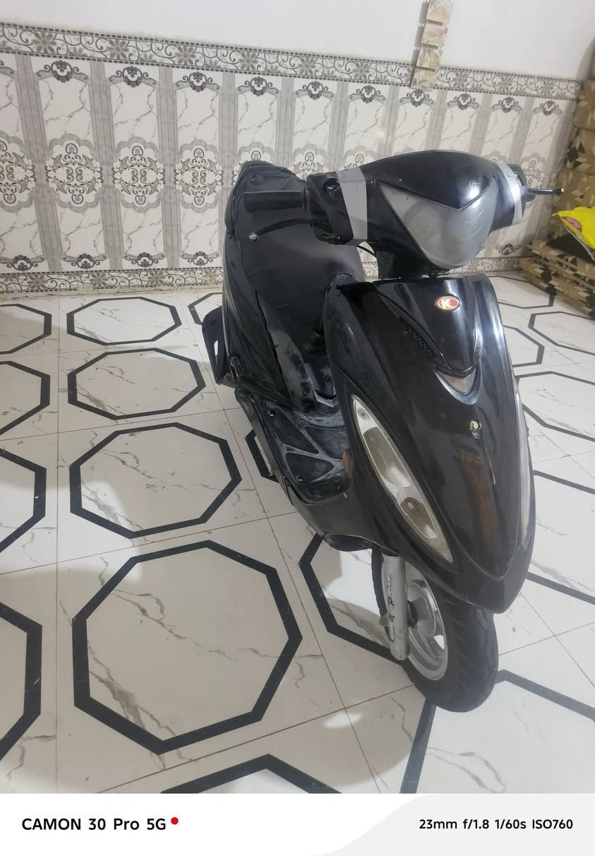 سلام عليكم جي فور للبيع دراجة جاهزة  السعر 350 مكاني ناصرية مركز ***********
