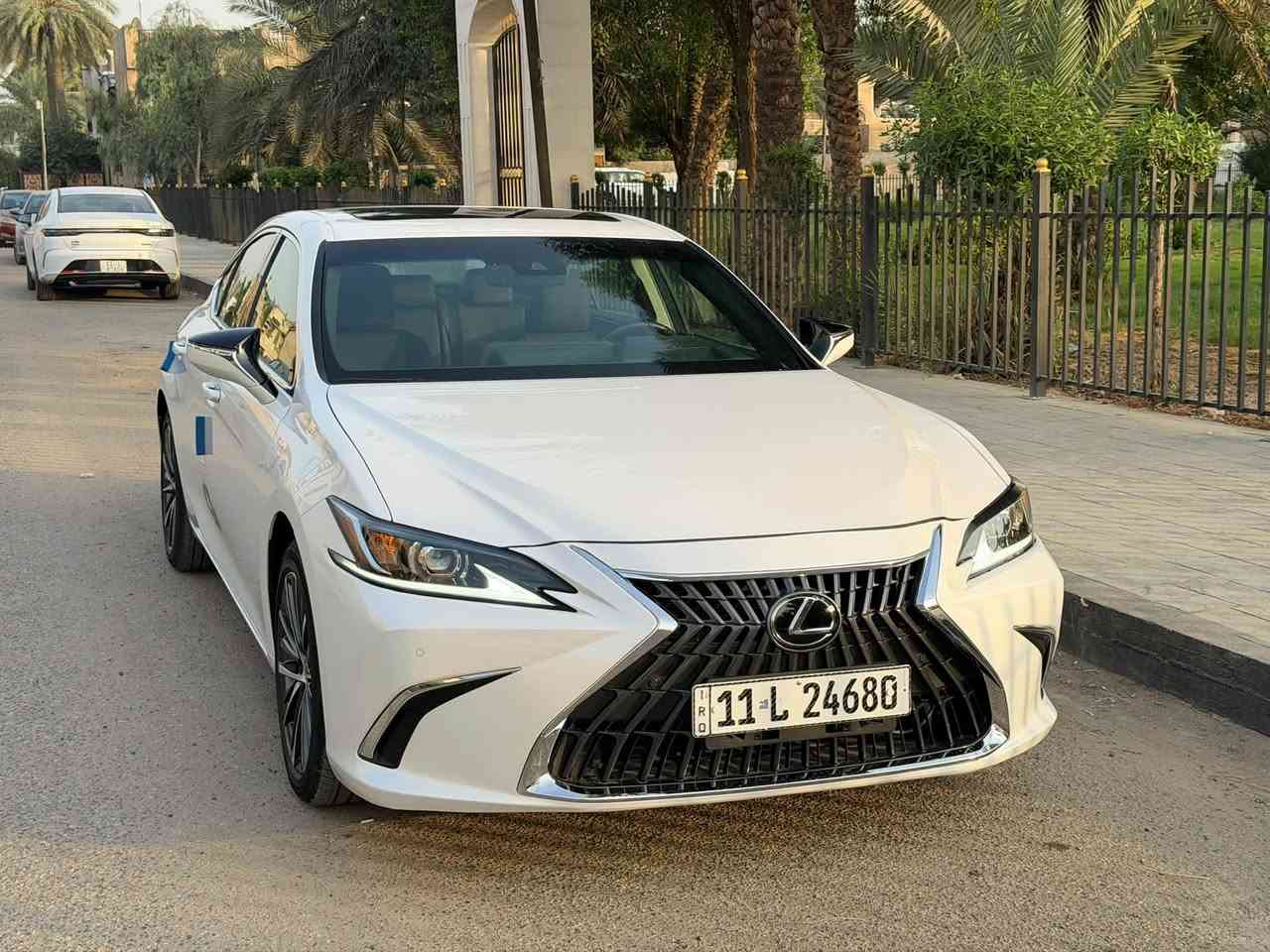 لكزس ES • هايبرد • ٢٠٢٥
