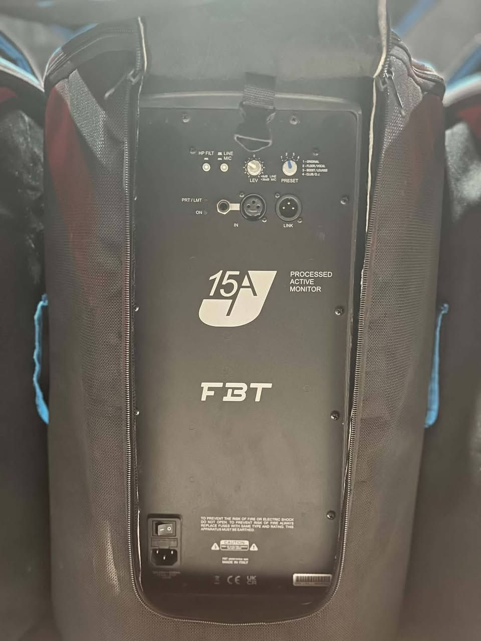 السلام عليكم
سماعات FBT JA15 اصلي الاضافه %100 مستخدم قليل كلش 

العدد 4 يعني زوجين 

العنوان بغداد 

الشراي يتصل على هاذه الرقم 

***********

تجي تفحص بيدك يله تاخذهن
