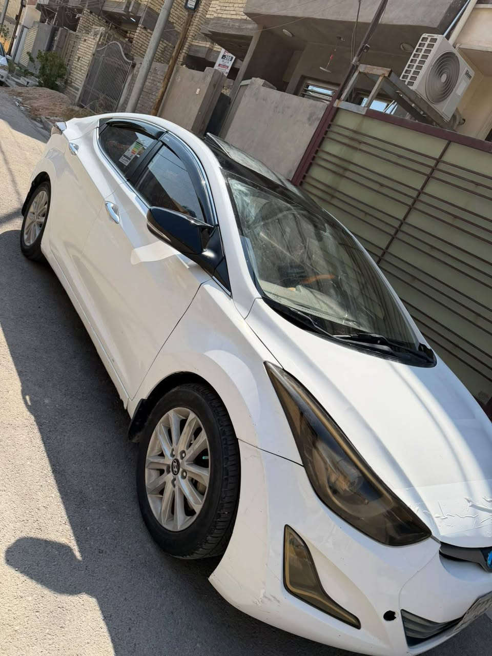السلام عليكم
النترا 2015 خليجي فول مواصفات 
اربيل تحويل او وكاله عادي 
مكينه 1800 دوش جازه من كل نواحي 
بيه كم قطعه صبغ ابيع حزام بدون دواخل 
السعر 87 بيه مجال مكانه بغداد حي العامل ***********
