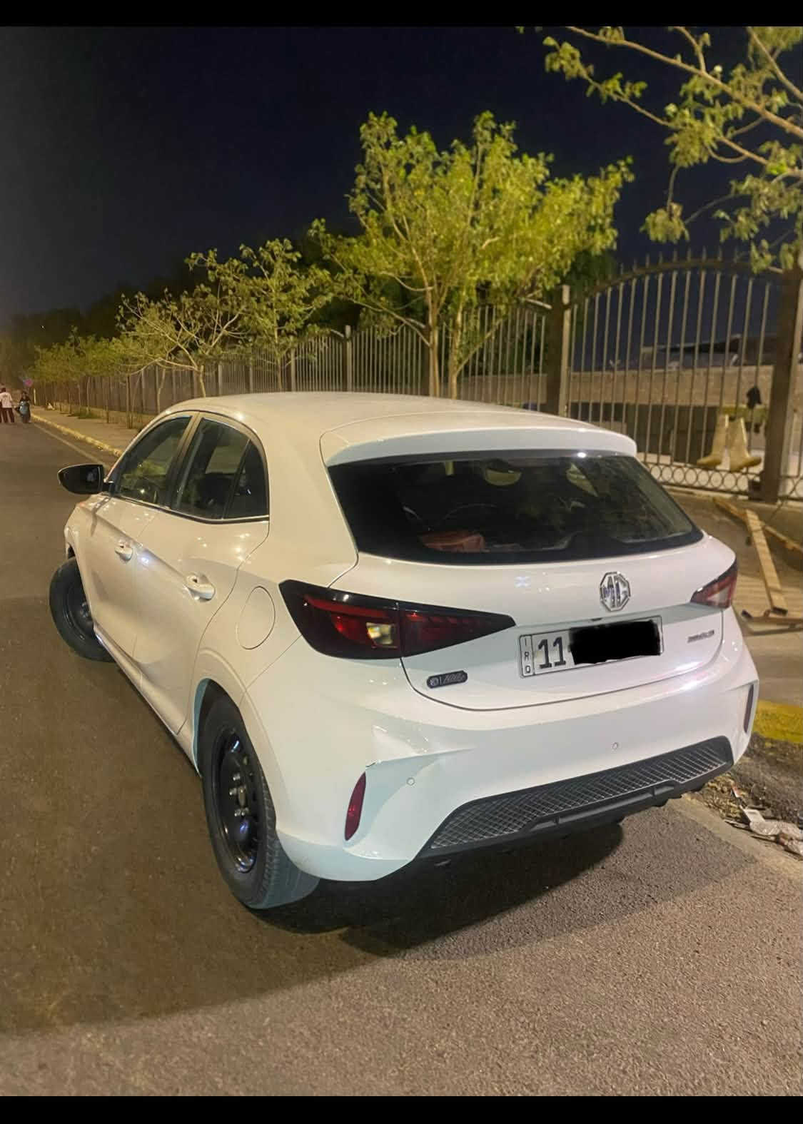 السلام عليكم
السعر جداا مناسب 

MG3 2025 رقم بغداد السياره ماشيه 82 الف ميل 

بيهه منضومه غاز يعني لا صرف لا دوانز السياره يرادلهه ترتيب محتاج واريد ابيعهه مرات يصير بيهه 

(صفنه بالتحريكه مااعرف السبب) عليهه غرامات 4 ينزلن من سعرهه مابيهه لا صبغ لا بارد لا تبديل دعاميه اماميه تعبانه تحتاج تبديل صدر خلفي مضبوط امامي 60% تبريد تدفئه شغالات السعر 88 مكاني بغداد الكرخ للتواصل *********** بي واتساب

