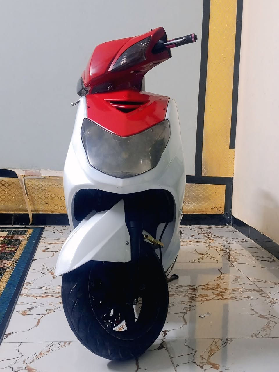 سلام عليكم سكنس فحل للبيع بلادية ونضيفة الدراجة سعر 500 وبيهة مجال ارقم ***********
