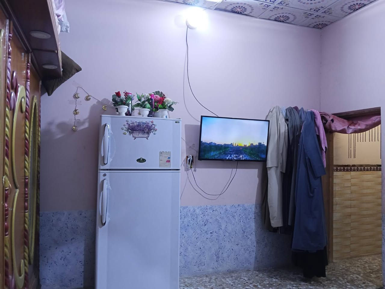 سلام عليكم
بيت للبيع ١٠٠ متر طابقين 
كوفه شارع المعمل 
يرهم نقد ويرهم اقصاد 
***********

