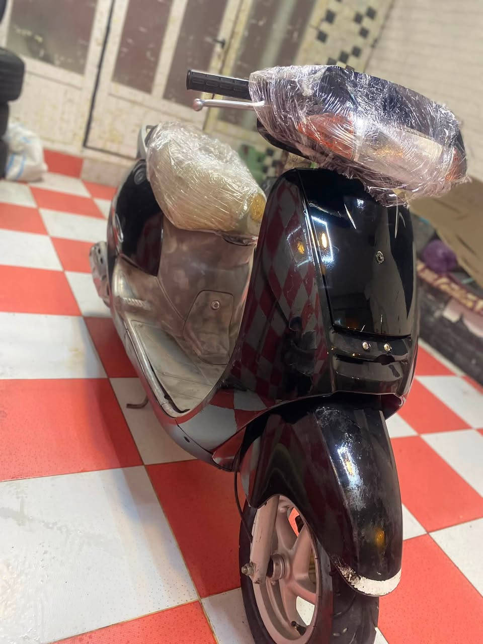 له سه ر ئيزني ئه دمين هوندا كيج 100 ياباني ئه سل 
بوفروشتن به شه رتي هه مووشتيك شوين سليماني 
سعري 350هه زار مه عامه له يه برايانه ***********_
***********
