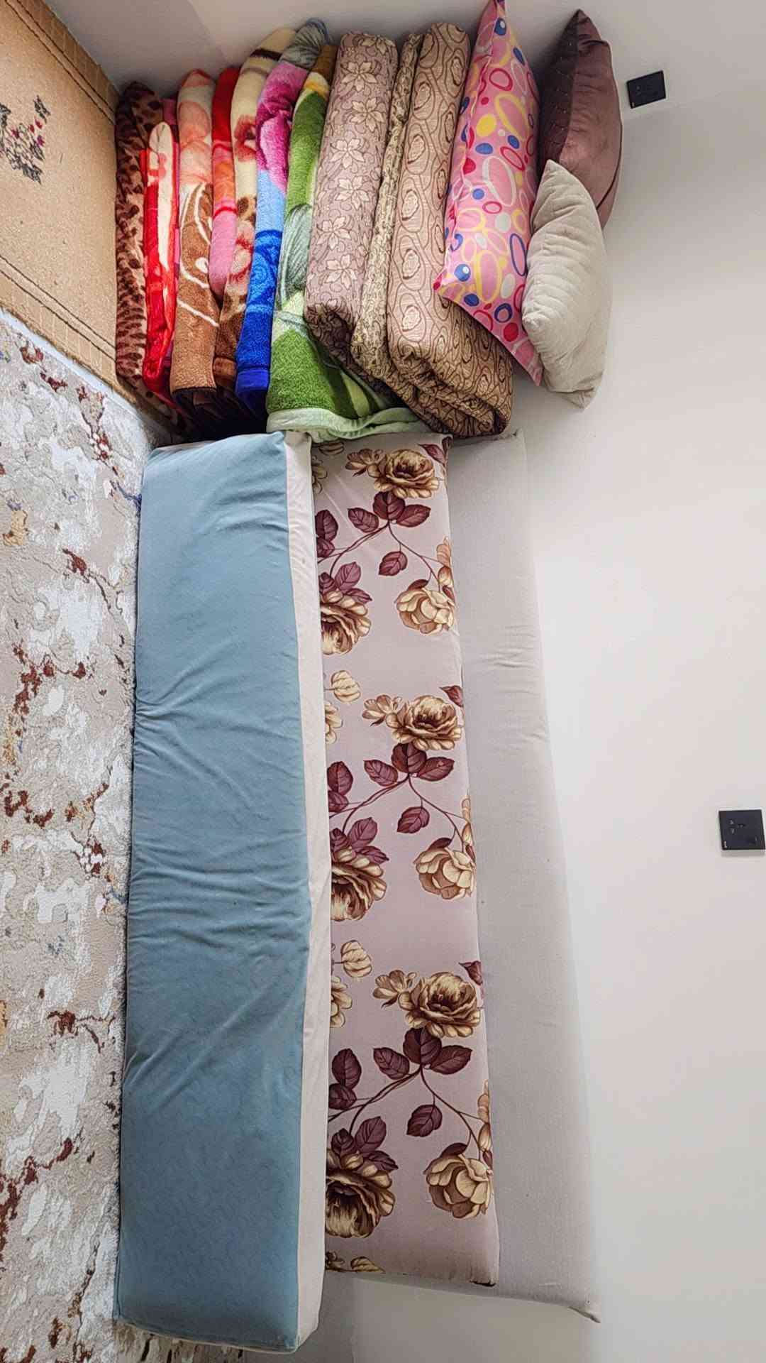 للبيع غراض بيت كامل مكاني اربيل سوال او شاري ع الخاص الرقم *********** وتس واتصال

نص مكتوب في الصور:
- Blurish إرسال إلى قصة
- شلون... | + Blurish قصة إرسال إلى
- شلون... | Blurish