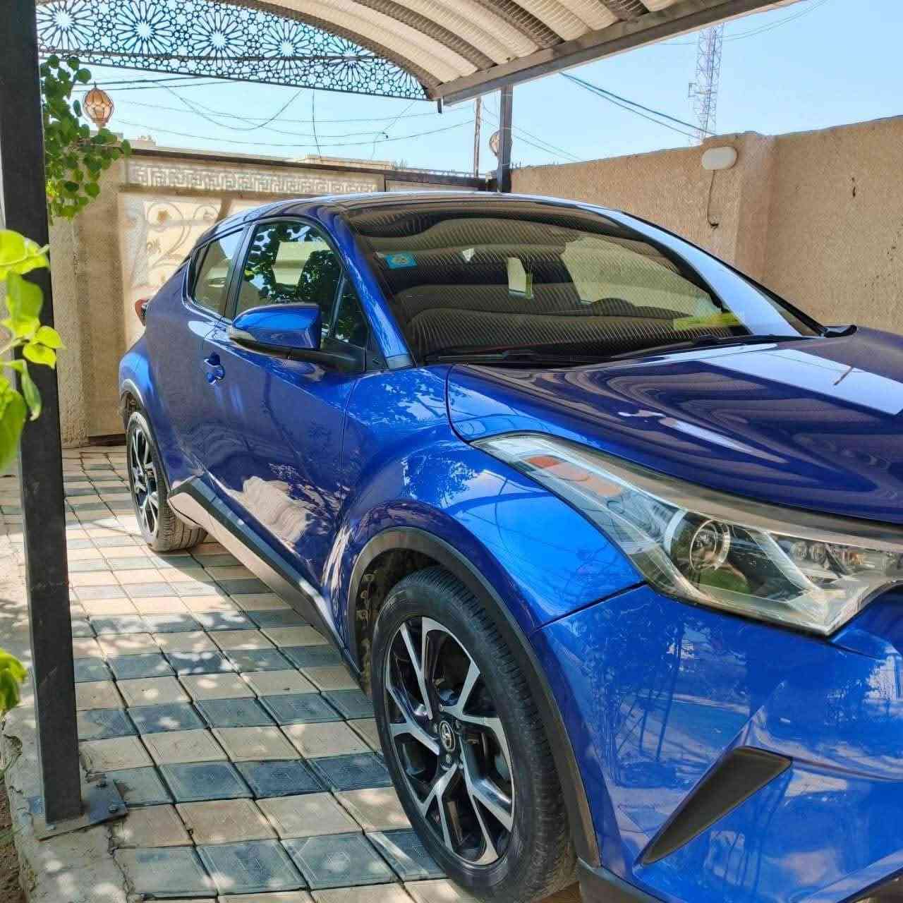 Chr رقم بغداد2018 

بدون صبغ 
بدون حادث 
بدون ايرباك 

السعر 125$ 
ماشيه 60  الف رقم بغداد تحويل ثاني يوم مواصفات كاميرا حساسات شاشه تحكمات وباقي المواصفات المعروفه . 
محرك 2000  وكير مكفولات حداديه نص عمر السونار بالصور . *********** بغداد, العراق
