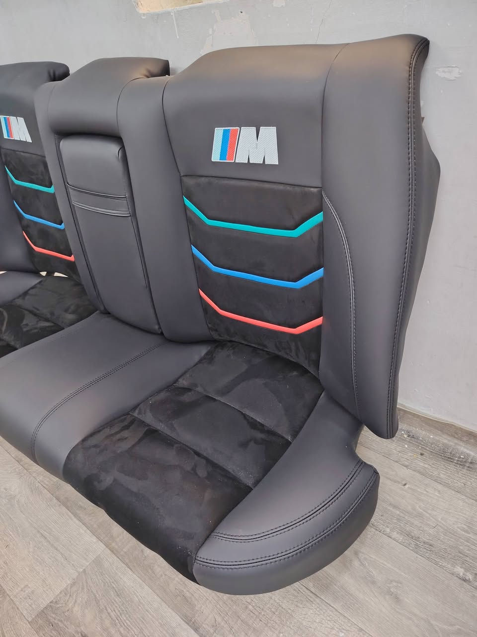 السلام عليكم للبيع كشناتBMW500 رياضي بدي قديم جلد وكنتارا عمل درجة أولى السعر 500 الف مكاني بغداد الحرية ***********
