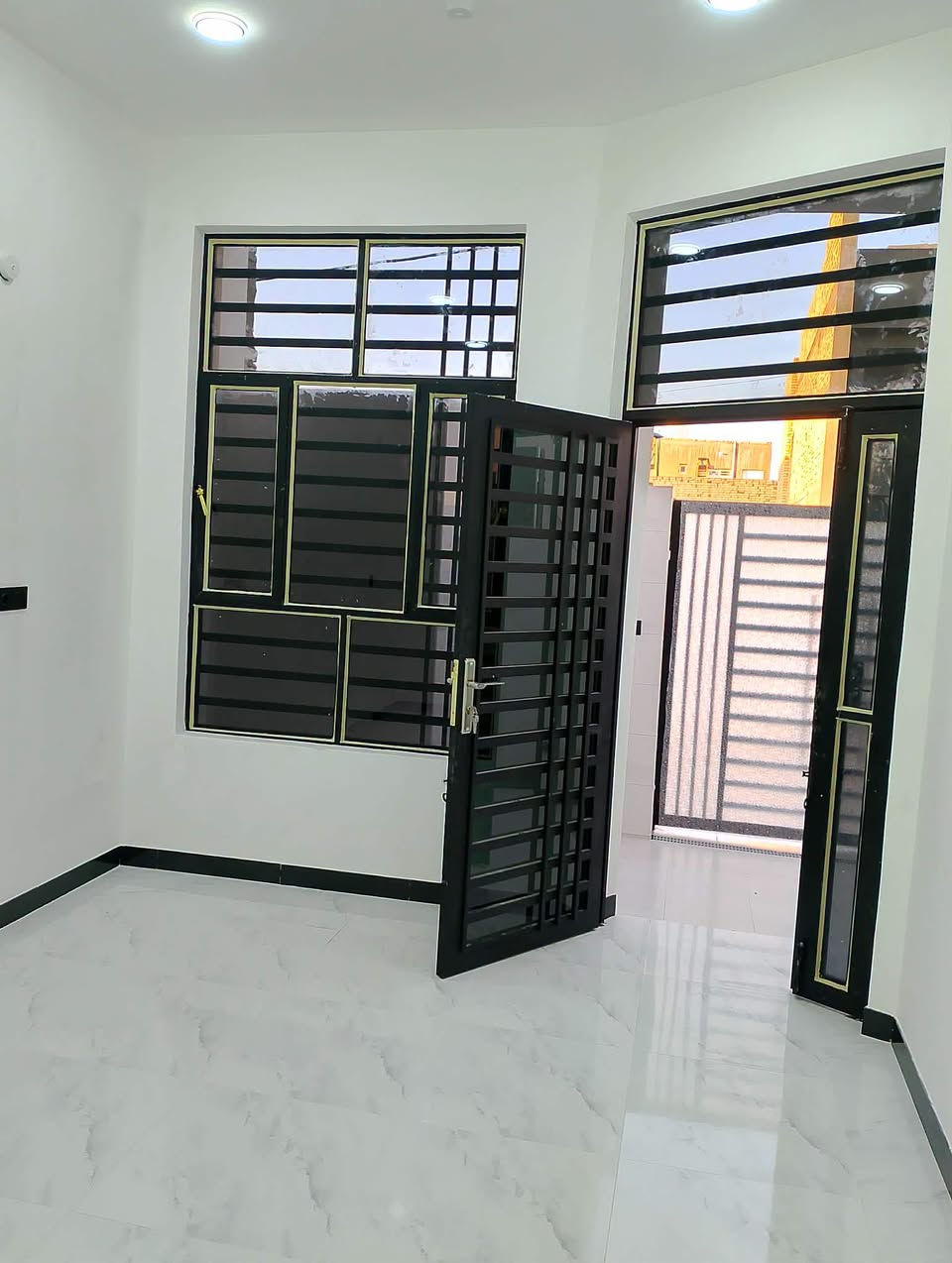 مشتمل 100 متر طوللاني بلخضراء غرفه نوم  مطبخ هول استقبال للستفسار ***********
