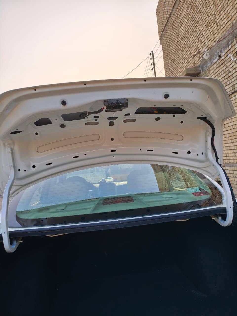 سني 2025 ماشيه 29 سياره بعدها على وضع الشركه بيها بالدوسه ضربة حصوايه فقط والباقي كفاله عامه مدوشمه الأرضية جلد والكشنات تلبيسة سياره بسم عربي تحويل مضمون والسعر 118بيها مجال بسيط وبالعافيه على الياخذها سياره جديدة مكانها بغداد حي تونس***********
