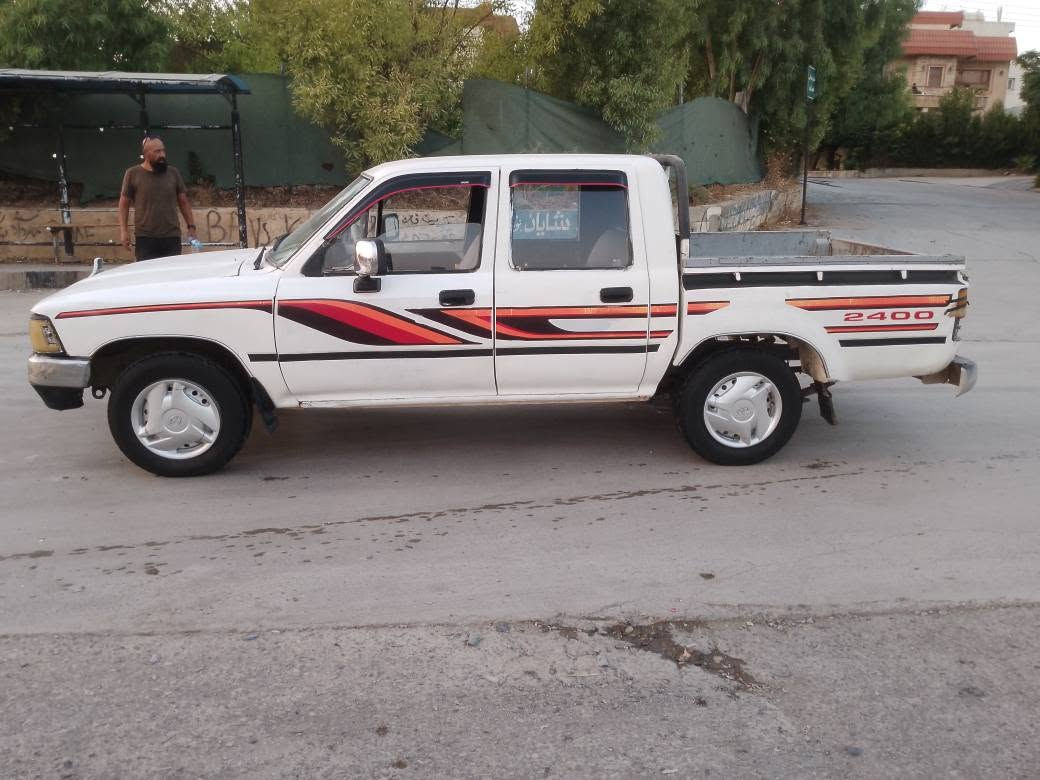 بەناویخوا توێتا مۆدێل1990ئارمی سلێمانیە مکینە3وایە6گێرە سەیارەکە تابڵێجوانو ماڵیدۆستە وەرگەراونیە دەعمی قورسینیە بەشەرتیگێرومەکینەو ئەکسل چوارتایەوویلی لۆکی لەسەرە سەیارەکەکارەبای مەزبوتە نرخ 18ژم***********  *********** السليمانية, العراق
