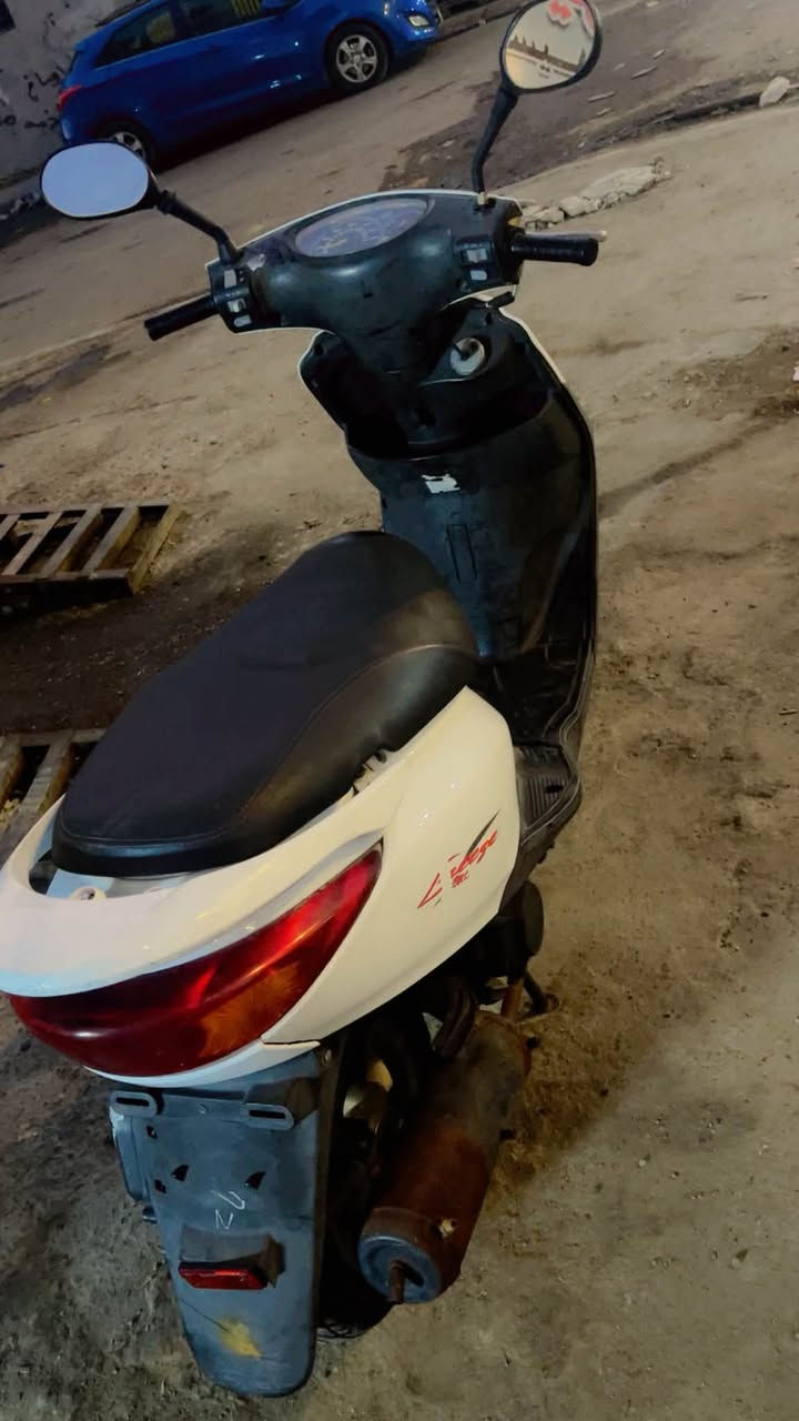 السلام عليكم دراجه بريز جديده لوك رمبه المكان بغداد الجديده السعر ٧٠٠ وبيها مجال بسيط***********
