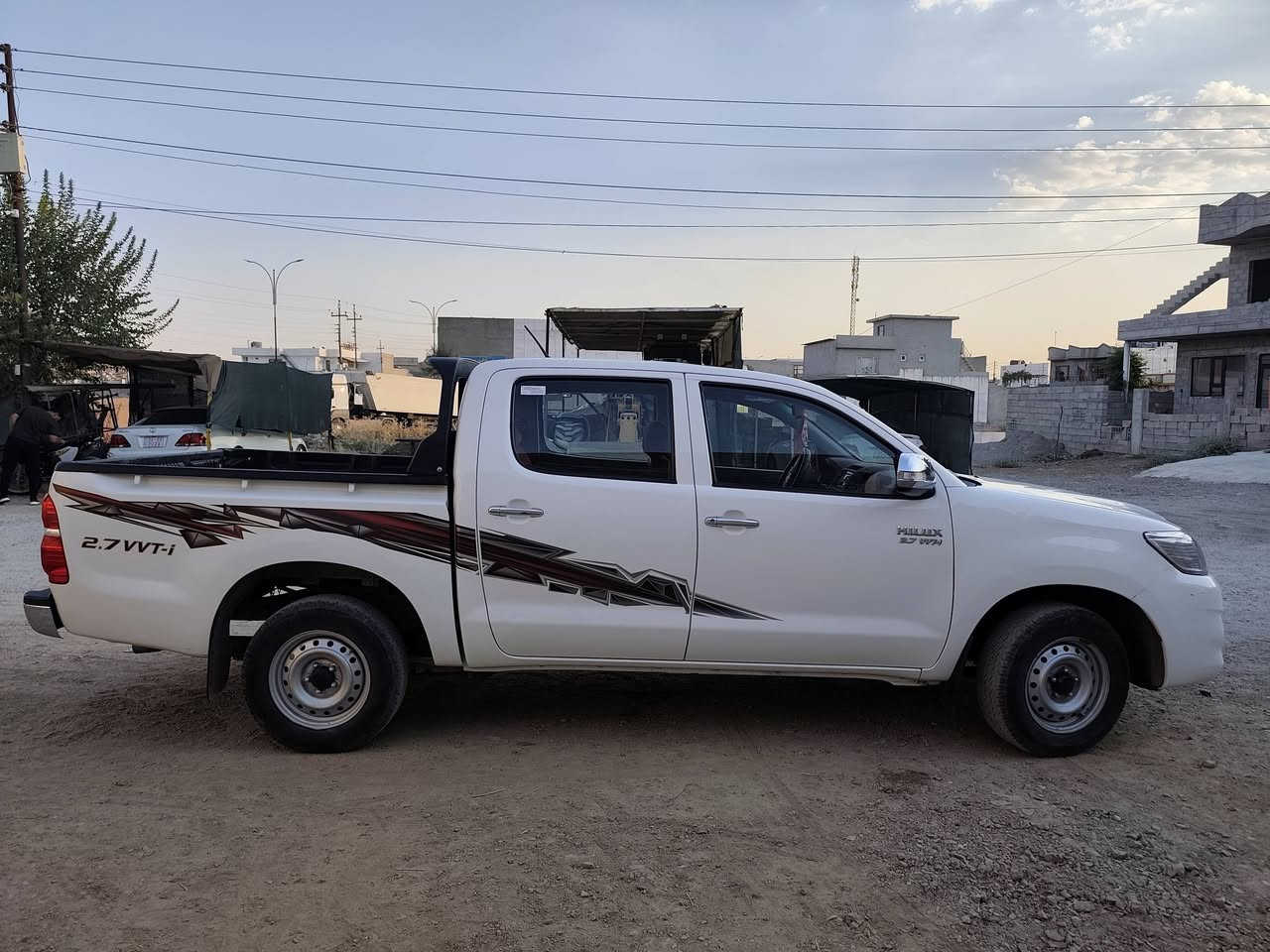 {بەناوی خودا)}
🔥 تۆیۆتا هایلۆکس (Toyota Hilux) بۆ فرۆشتن 🔥

​🔹 مۆدێل: ٢٠١٣

🔹 ڕۆشتن: ١٢٩ هەزار کم (ڕاستەقینە)

🔹 مەکینە و گێڕ و ئەکسل: بە شەرت و بە مەرجی تاقیکردنەوە..

🔹 سەنەوی و ژمارە: تا ساڵی ٢٠٣٠ تازەیە و بەناوی خۆمانەوەیە.. (ئامادەیە بۆ تەحویل و بەشەرتی غرامە)
بۆ زانینی نرخ پەیوەندی بکە..

📞 ژمارەی پەیوەندی / واتس ئەپ: ***********

​📍 شوێن: سەیدسادق
