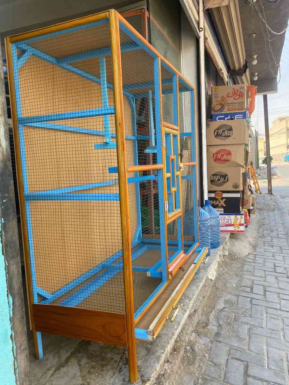 محمية  الطيور الزينة متاح ترهم للجميع الطيور
خشب روسي  ثقيل شغل تزكام
التفاصيل  
الارتفاع متر و40 سانتي
العرض متر 25 سانتي
النزال 50سانتي 
مجر تنضيف
مجر اكل
مراجيح عدد 3
 وقافات عدد 9
المكان بغداد السفير العبيدي
السعر خاص
للاستفسار هاتفي ***********
