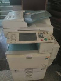 ٤ اجهزة استنساخ بيهم خلل بسيط وبيهم شغال ابيع شلع خلي سعر بغداد الغزال...
