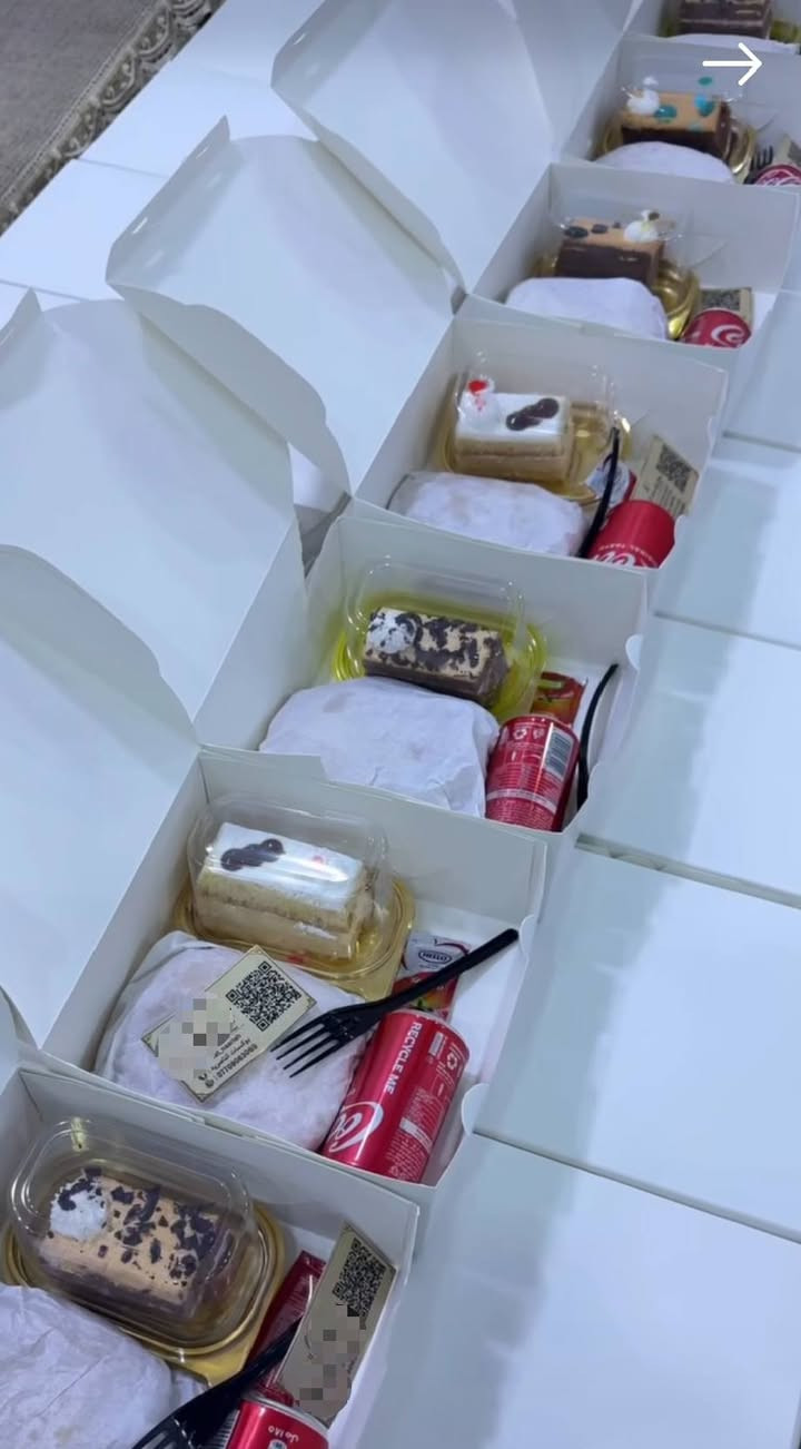 عرسك قريب و محتار بالضيافة ؟
👰🤵 اترك المهمة علينه!!
وصلنا حديثاً أحدث تشكيلة من بوكسات ضيافة الأعراس لعام 2026. أشكال عصرية، وتنسيقات تأخذ العقل تبيض وجهكِ أمام المعازيم وتكمل فرحتكِ
🎁عرض خاص للعرسان: خصم مميز عند طلب الكميات الكبيرة!
📦 نوفر لكم إمكانية تخصيص محتوى البوكس والشكل الخارجي بالكامل ليناسب ميزانيتكِ وثيم عرسكِ.
👇 شاركينا تاريخ زفافكِ في التعليقات، أو ارسلي لنا رسالة على الخاص لنرسل لكِ الكتالوج الكامل مع الأسعار.
للاستفسار واتس آب ***********

نص مكتوب في الصور:
- ↑