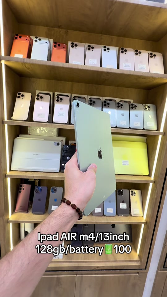🔥 iPad Air M4 | 13-inch 🔥 ✨ مستخدم بحالة ممتازة جداً 🔋 البطارية 100% 💾 128GB ⚡ مشحون فقط 7 مرات 🚀 معالج Apple M4 شبه جديد وباستخدام قليل جداً 👌 📩 للاستفسار والحجز راسلنا خاص 📍 فرع الربيعي: *********** 📍 فرع المنصور: *********** #iPadAirM4 #iPadAir #iPad #Apple #ايفون
