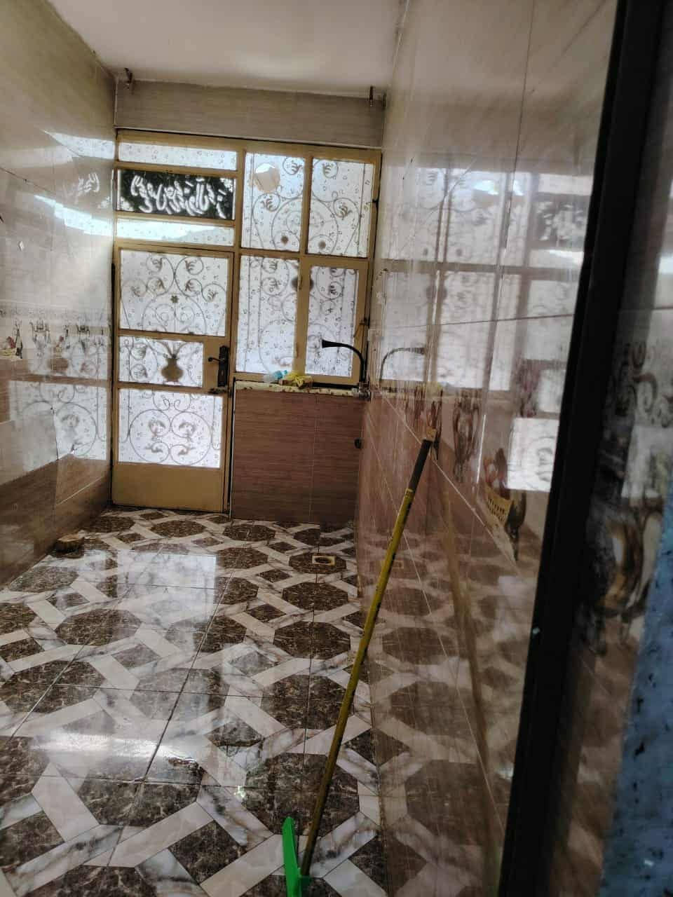 بيت طابقين طابو صرف للبيع بعقوبة الكاطون الرحمة قرب شارع الصحفيين ٣ غرف نوم واستقبال وصاله ومطبخ وصحيات وكراج سيارة المساحة ١٢٠ التواصل 
***********
