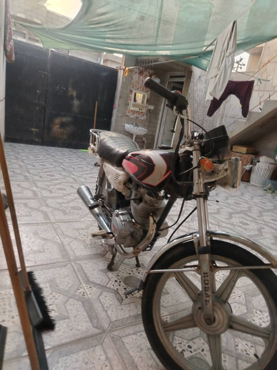 موطور جني 5 كير اي عيب مابي المحرك شرط اي عيب مابي السعر 275 بي مجال العنوان كركوك الرقم ***********
