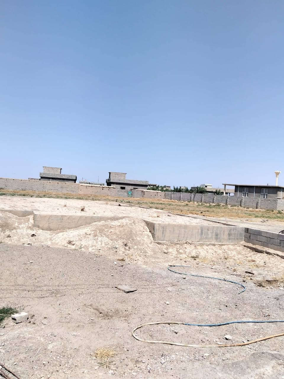 السلام عليكم
اخوان يوجد بتلو للبيع في حي الامين (الطره) ألمساحه الكليه ( 300 متر ) مجاور المسجد خدمات كامله ماء وكهرباء وتبليط .
لمعرفة السعر والتفاصيل الاخرى الاتصال بالرقم ***********
اخوان اني مكلف بالنشر للاستفسار الاتصال بصاحب الارض رقمه في المنشور ...
