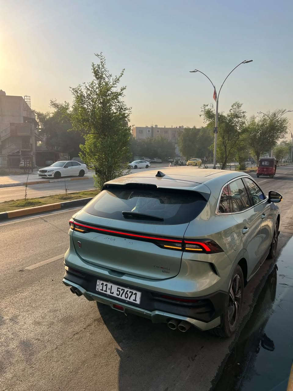 السلام عليكم 
 T5  EVO   

4 سلندر هايبرد 
1500 تيربو 
ماشيه 83 الف 

2024 فول 1/1 

سقف بانوراما متعدده
رادار امامي خلفي 
كامره 360 درجه 
رادار تنبيه مغادره المسار
صندوق كهربائي ⚡️ 
تحكم ستيرن جهتين 
 كشنات كهربائي جلد +تدفئه وتبريد+ كرسي السائق بي مساج 
دواخل لونين بيجي واسود
مري شفط 
اوتو لايت LED واضويه نهاريه
اشاره ب المرايه
ثلاث انضمه قياده. اقتصادي+عادي+ سبورت
دخول بصمه + اشاير ترحيب لوكو السياره
  ثلاجه داخليه
اضائه داخليه متعدده الالوان 
حساسات خلفيه
مساعده نزول منحدرات

السياره عليها ضمان 5 سنوات صيانه مــن شركه ليث العبيدي او 200 الف كيلو متر 

مكفوله السياره ماعدا الصندوك مضروب بطابوكه ومسوي خسفه صغيره ومرجع بارد بدون اي صبغ

‭***********‬ بغداد, العراق
