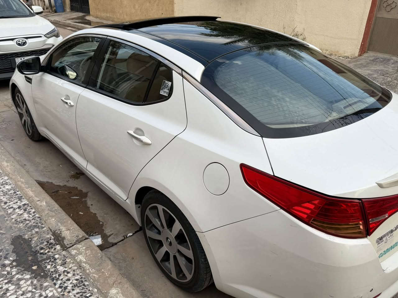 اوبتما 13 خليجي بسمي فول مواصفات حساسات خلفيه مري شفط مكينه 2000 دوش مكينه وكير على الشركه ممفتوحات
بيها فقط بنيد مصبوغ اثر طخة خفيفة بدون دواخل (مكفولة) و باقي مكفول 
شاشه كامرا بلاديه بلماريه البداخل ما عدا الشاشه شاديلها تحكمات شفتات استيرن بصمات ابواب وجنطه بصمه تشغيل 2 بصمات سويج تحكم كشنات تبريد قطعتين مري شفط بنوراما كشنات مدوشمه رقم بغداد بسمي مكاني بغداد الدوره تخم تاير جديد باتري جديد سيارة جاهزة
 للاستفسار ‭***********‬/‭***********‬
سعرها ١٢٩ بي مجال
