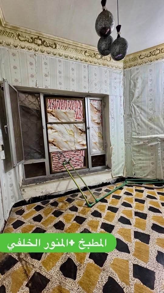 🏡للإيجار في السيدية
دار سكني بموقع مميز قرب شارع الخيزران

📐• المساحة: 120 متر

🔹يحتوي على:
• غرفتين نوم في الطابق الثاني
• صالة
٠ مطبخ
• خدمات
💰السعر: 800 ألف

للاستفسار: ***********

نص مكتوب في الصور:
- الصالة
- المطبخ + المنور الخلفي
- منور صغير خلفي