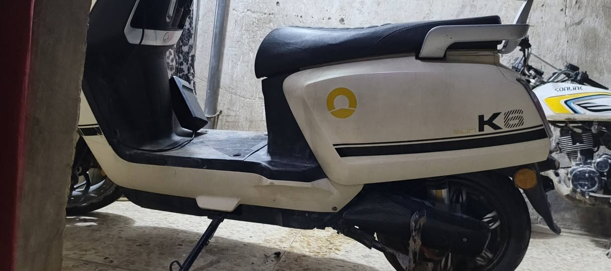 دراجة شحن SUNRA K6
مستخدمه 3 اشهر فقط اخت الجديده وياها شاحنتها وغراضها كامله وبيها 6 بطاريات 
مكاني بغداد مدينة الصدر مقابيل قطاع 39 
للأستفسار *********** واتساب و اتصال
واسيا *********** فقط اتصال الاسيا
السعر 850,000 وبيها مجال 👍
